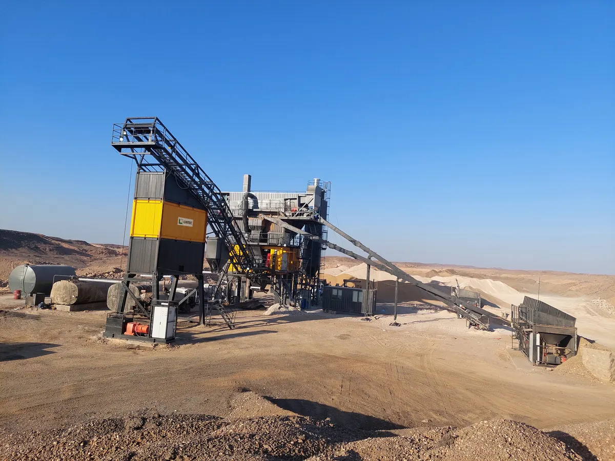 Centrale d’enrobage sur un site désertique en Égypte